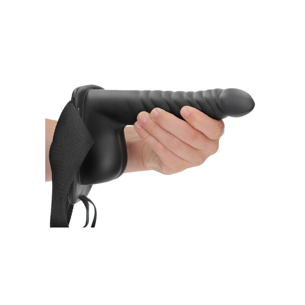 Shots - Ouch! Gerippter hohler Strap-On mit Hoden Schwarz 21 cm ⌀ 4,4 cm