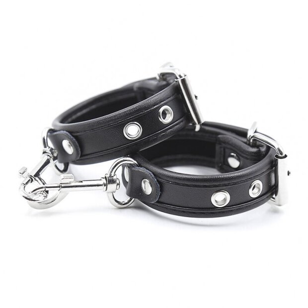 OHMAMA handcuffs with leather straps black