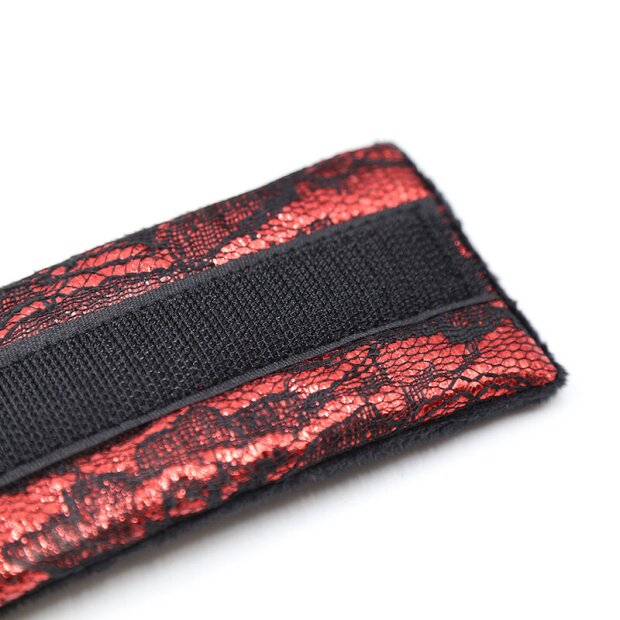 OHMAMA wrist cuffs with velvet and lace