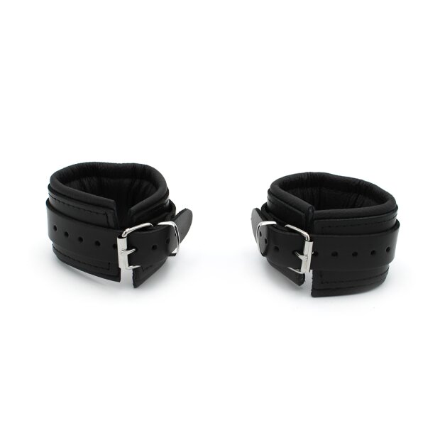 Kiotos Leather Handcuffs with Metal Shackle