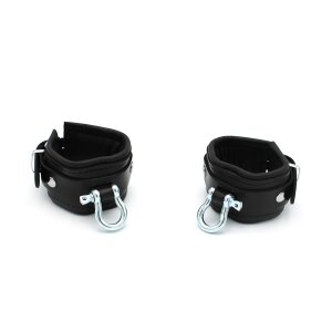 Kiotos Leather Handcuffs with Metal Shackle