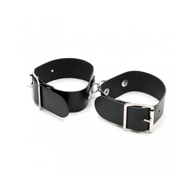 Rimba Simple Handcuffs with Ring Black
