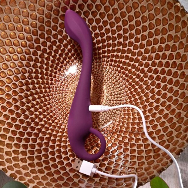 Evolved Lochness G-Spot Vibrator - 19 cm